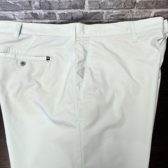 Hurley - Picture 9 of 10